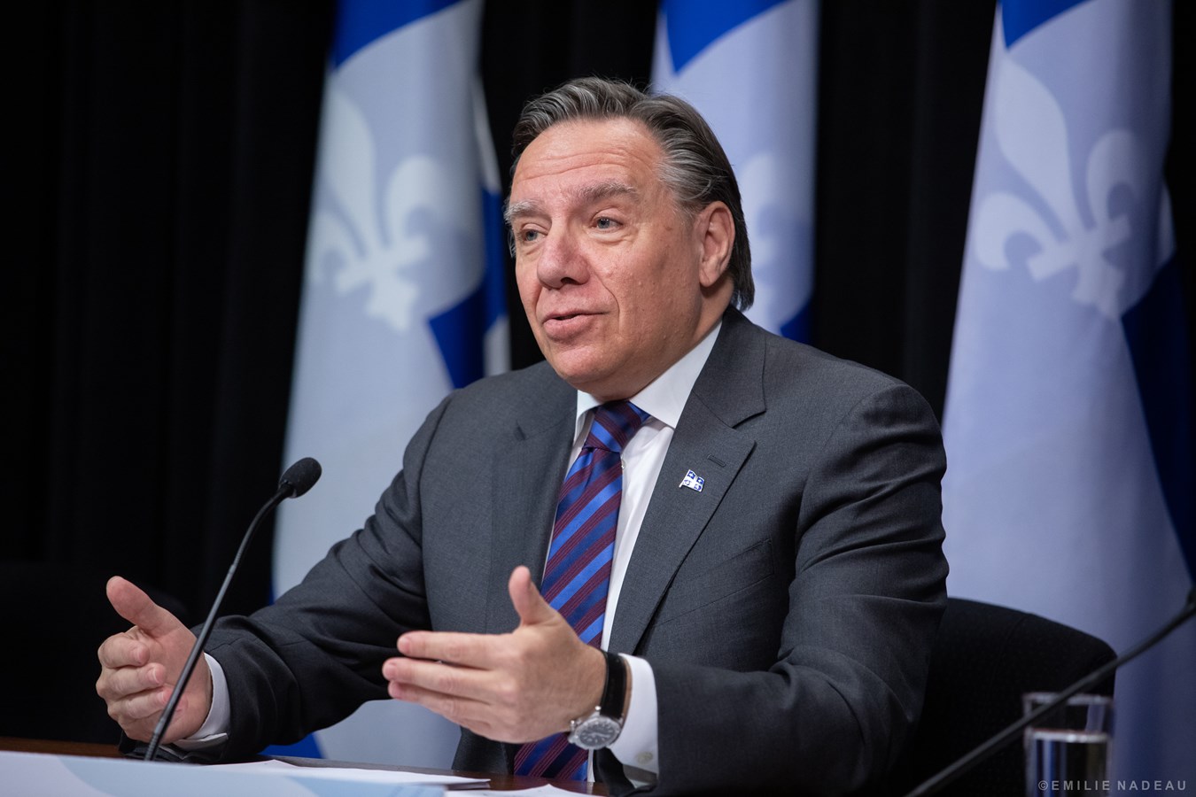 Zones rouges: encore 4 semaines de mesures sanitaires imposées, annonce Legault