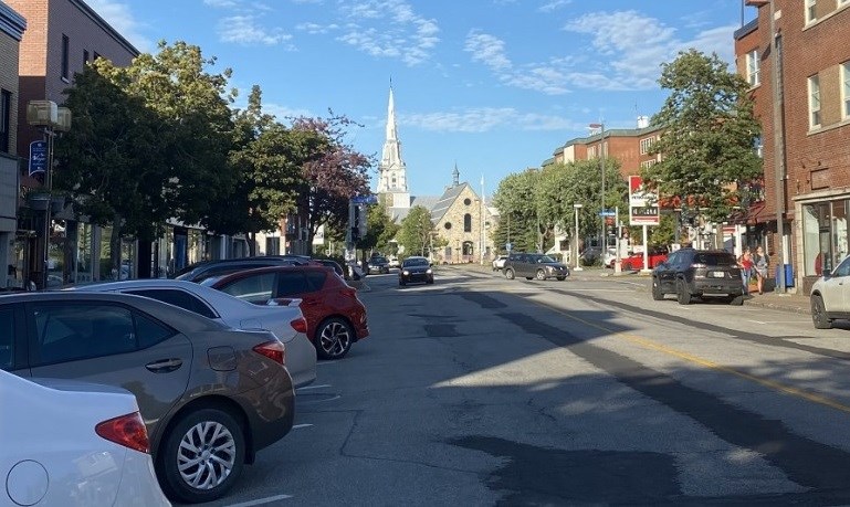 160 parcomètres retirés au centre-ville de Rimouski pour du stationnement gratuit