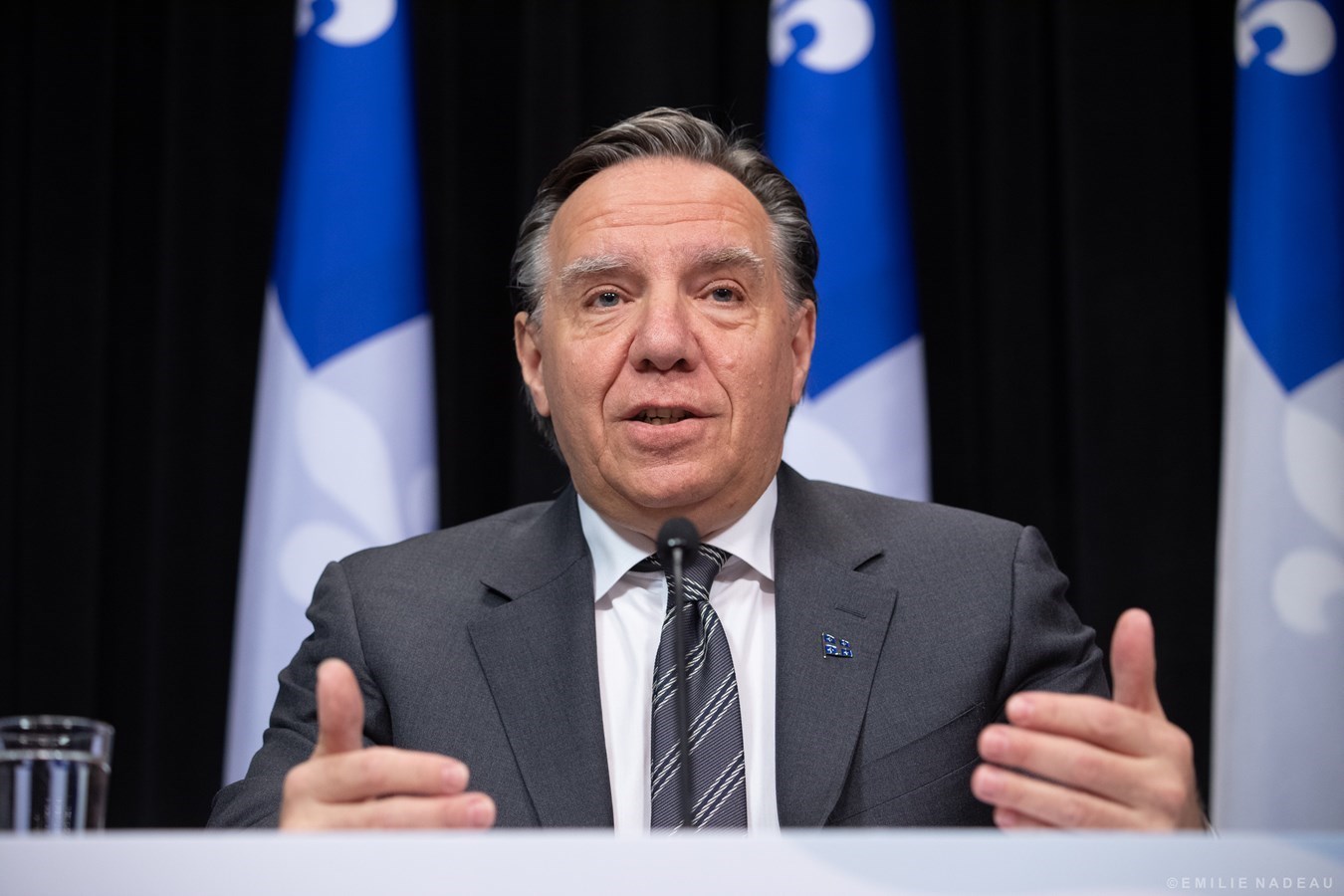 Écoles, économie et régions : François Legault vise une réouverture graduelle
