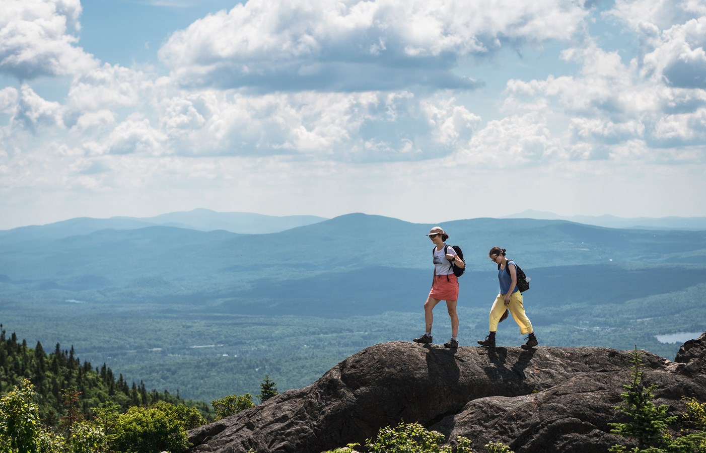 Aventure Écotourisme lance un guide complet pour planifier les vacances estivales au Québec