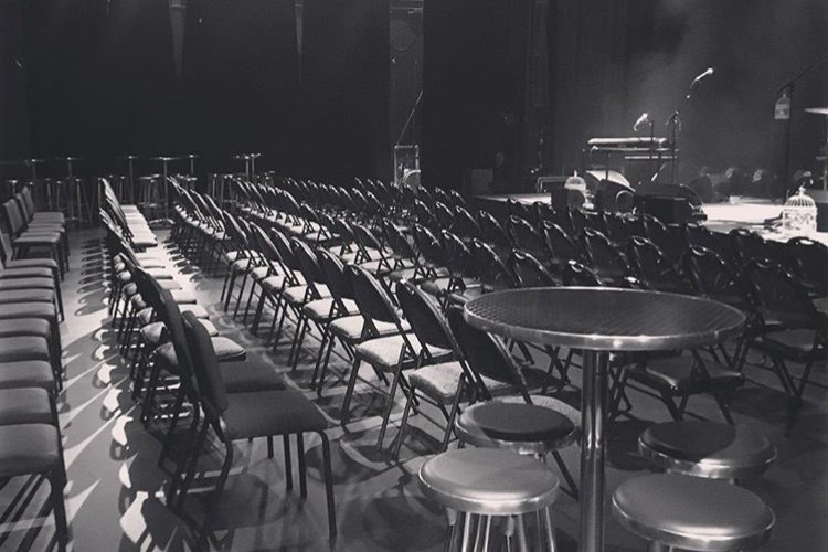 Québec annonce un nouveau programme d'aide temporaire aux salles de spectacles