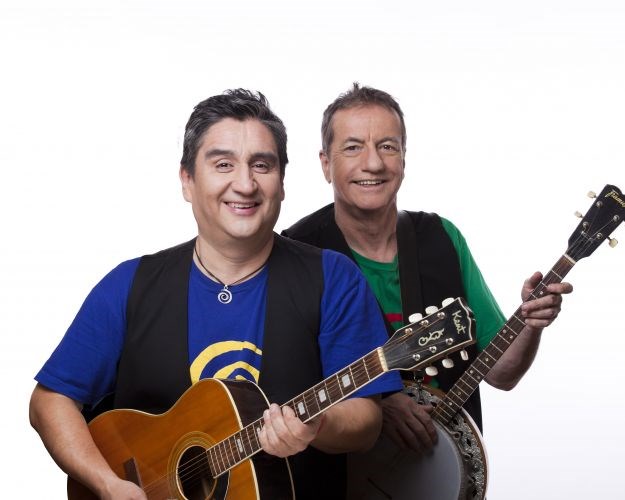 Claude Samson et Carlos Vergara, les deux membres fondateurs du groupe « Les Petites Tounes », invitent les enfants de 3 à 9 ans à une rencontre privilégiée le lundi 10 août.