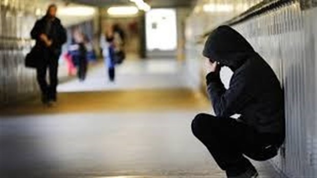 Le taux de mortalité par suicide diminue légèrement au Québec, mais demeure important