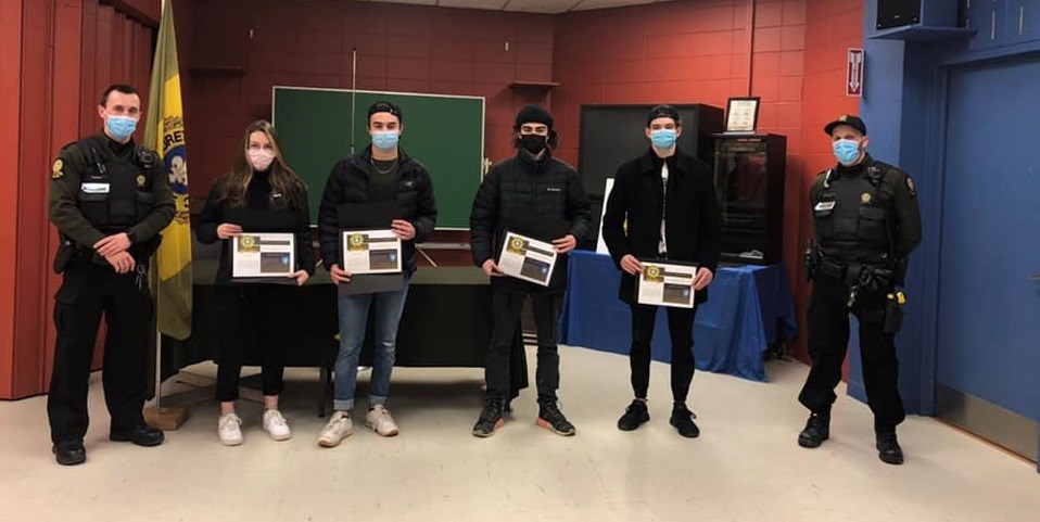 4 jeunes honorés pour leur courage lors d’un incendie à Rimouski