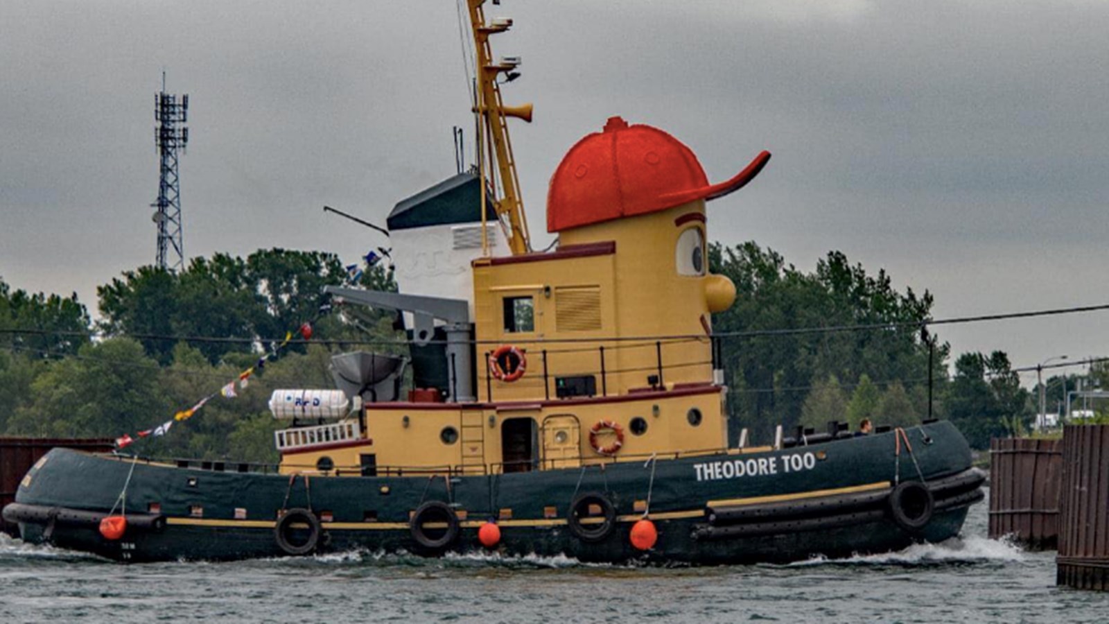 Un bateau pas comme les autres aperçu dans les eaux de la région