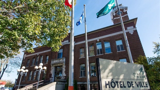 Rivière-du-Loup s’entend à long terme avec ses cadres