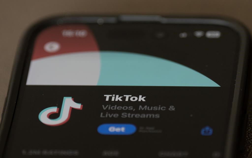 La moitié des Canadiens soutiennent l'interdiction de TikTok, selon un sondage