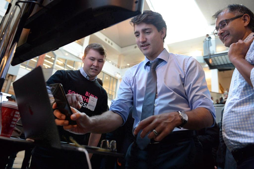 Trudeau annonce des mesures totalisant 2,4 milliards $ en matière d'IA