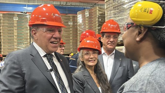 Droits de douane de Trump: des producteurs de bois prêts à retenir leur stock