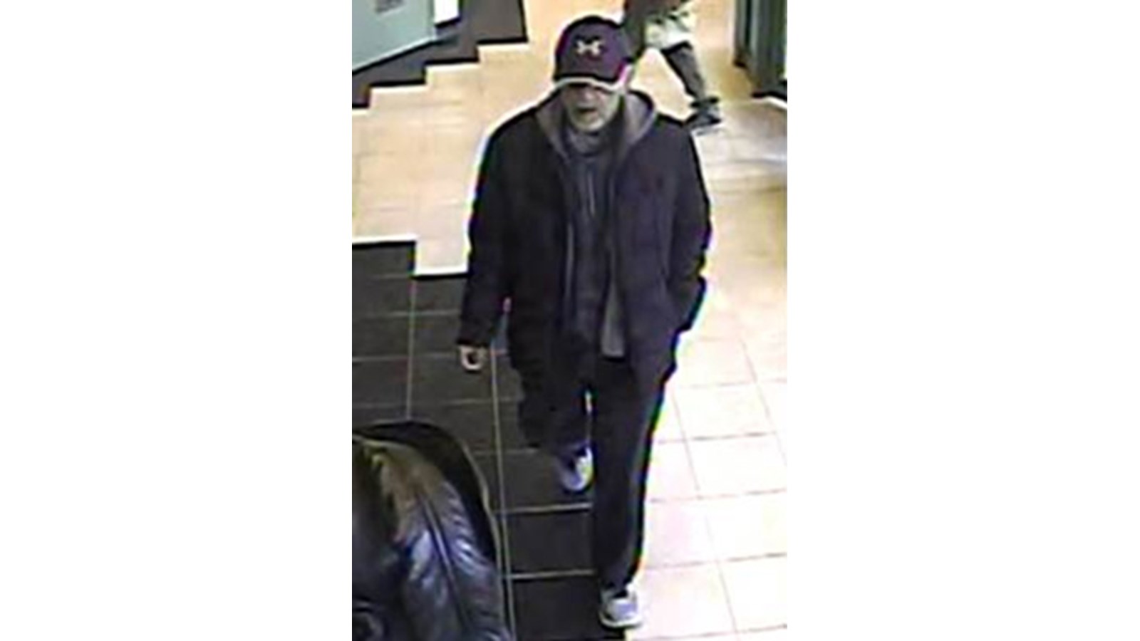 Voici l'un des suspects recherchés par le SPVM.