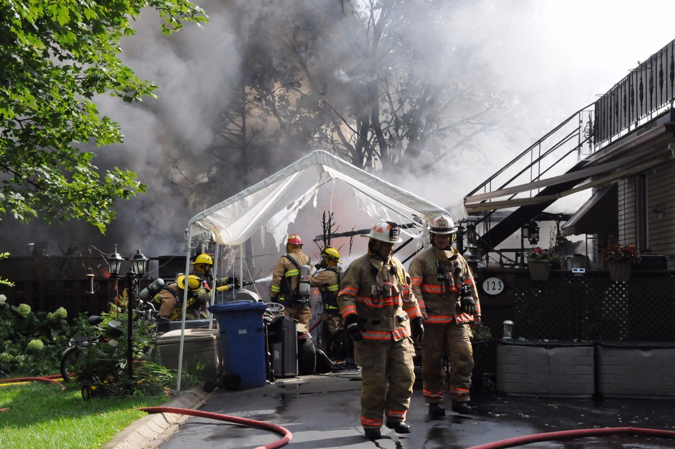 DERNIÈRE HEURE: Un incendie fait rage à Vaudreuil-Dorion