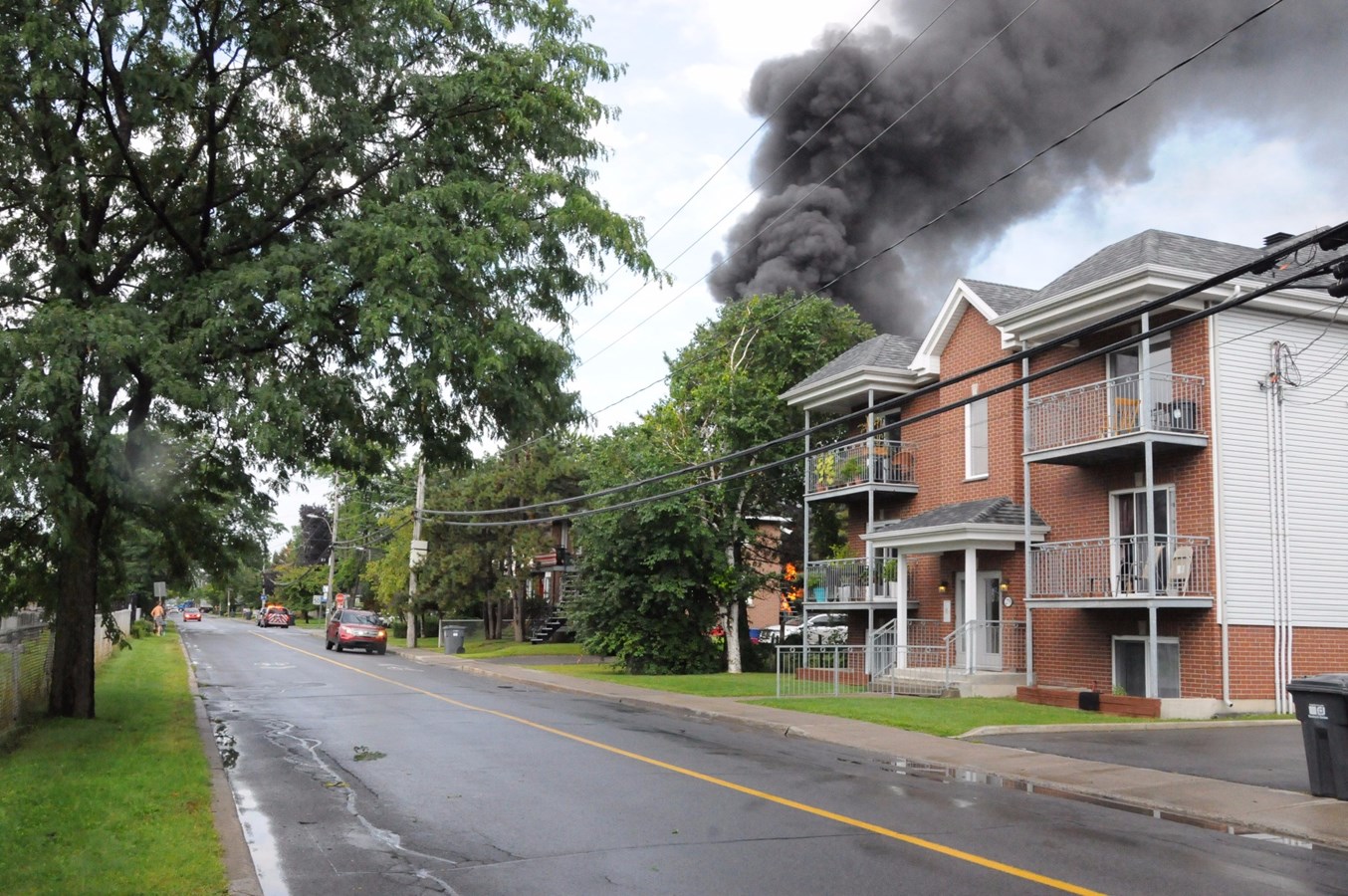 Un incendie détruit deux cabanons dans Dorion-Garden
