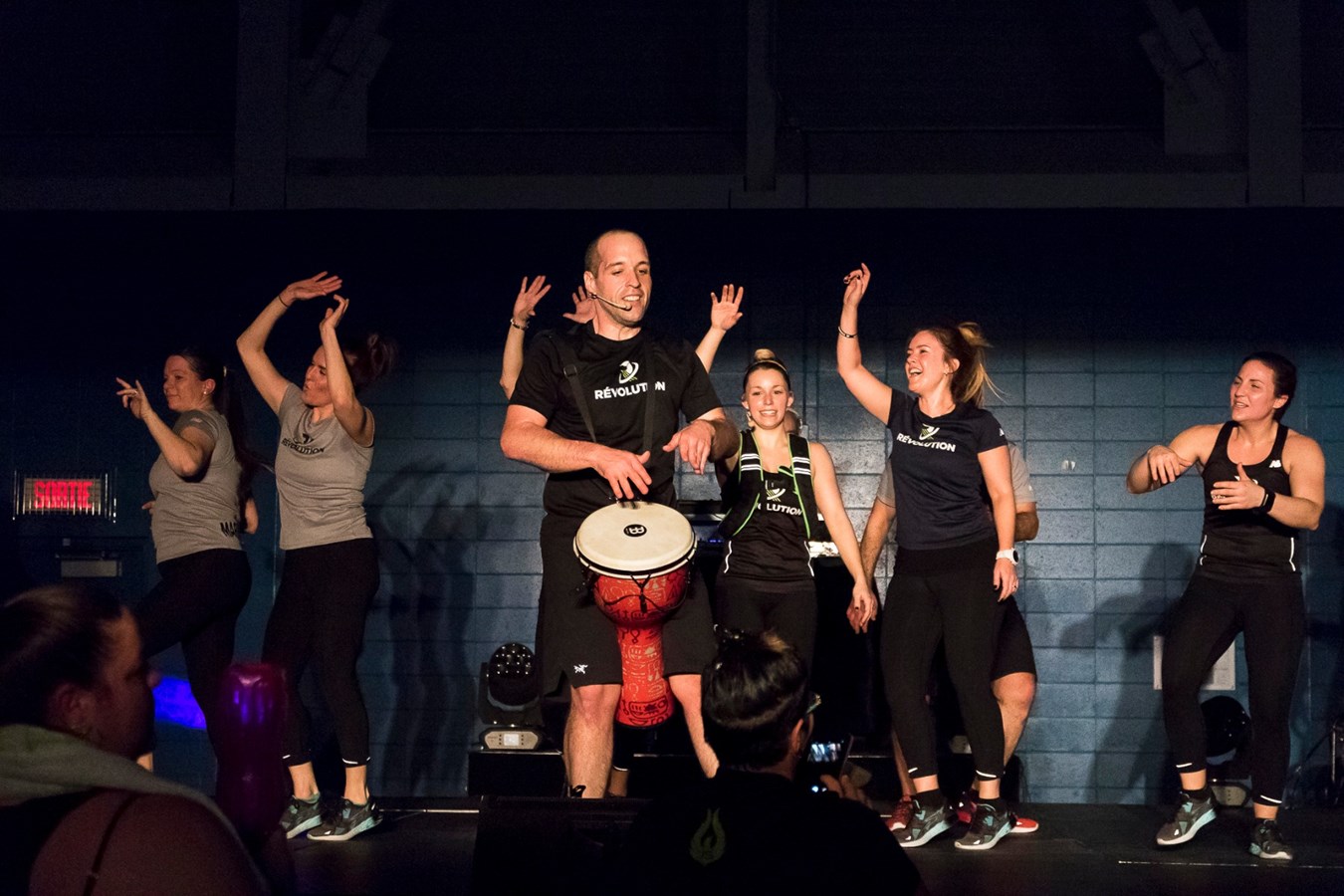 1000 personnes ont participé au Méga Workout de Jimmy Sévigny au Centre Multisports de Vaudreuil-Dorion.