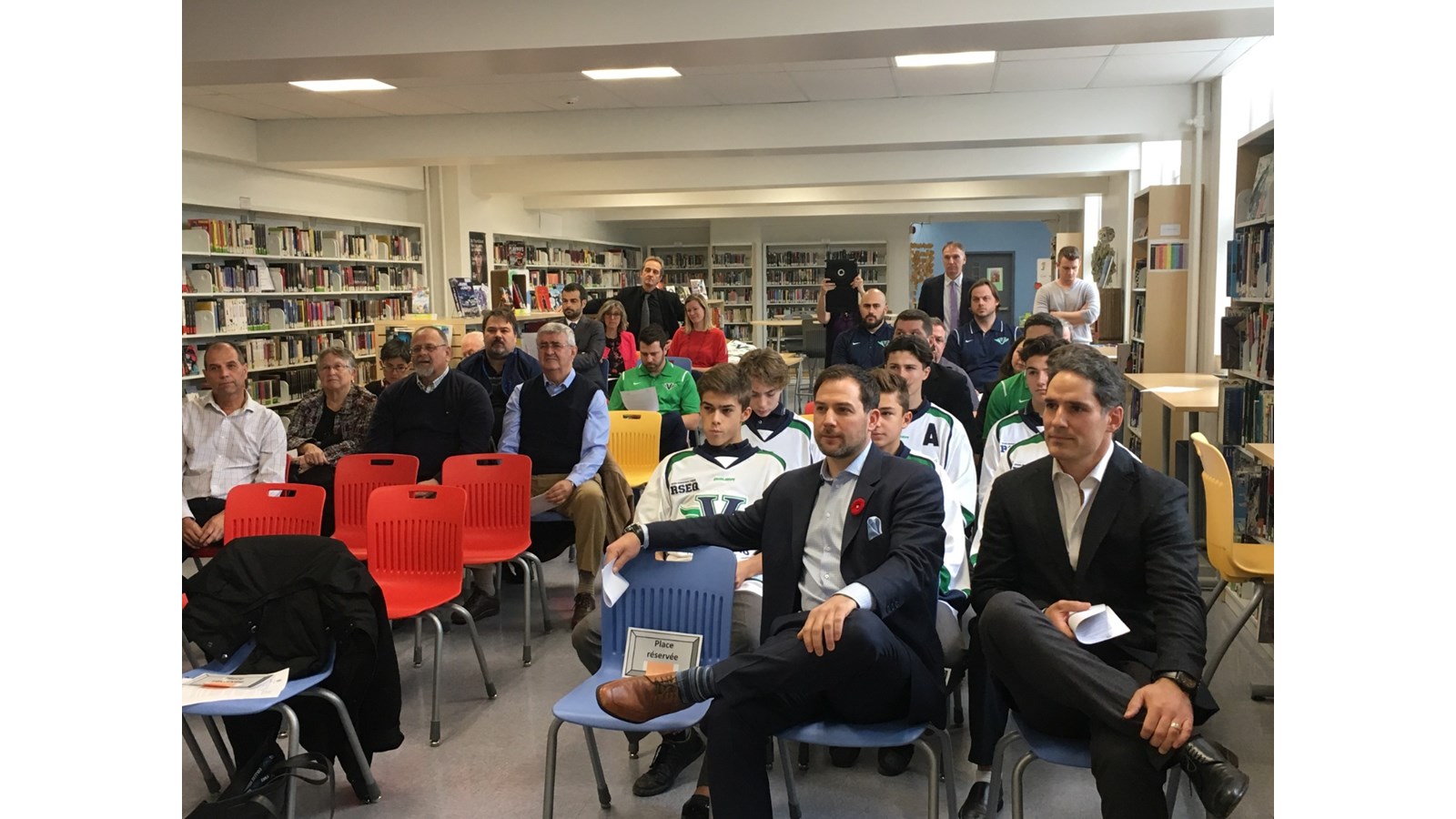 Volts: le nouveau club d'hockey du Collège Bourget