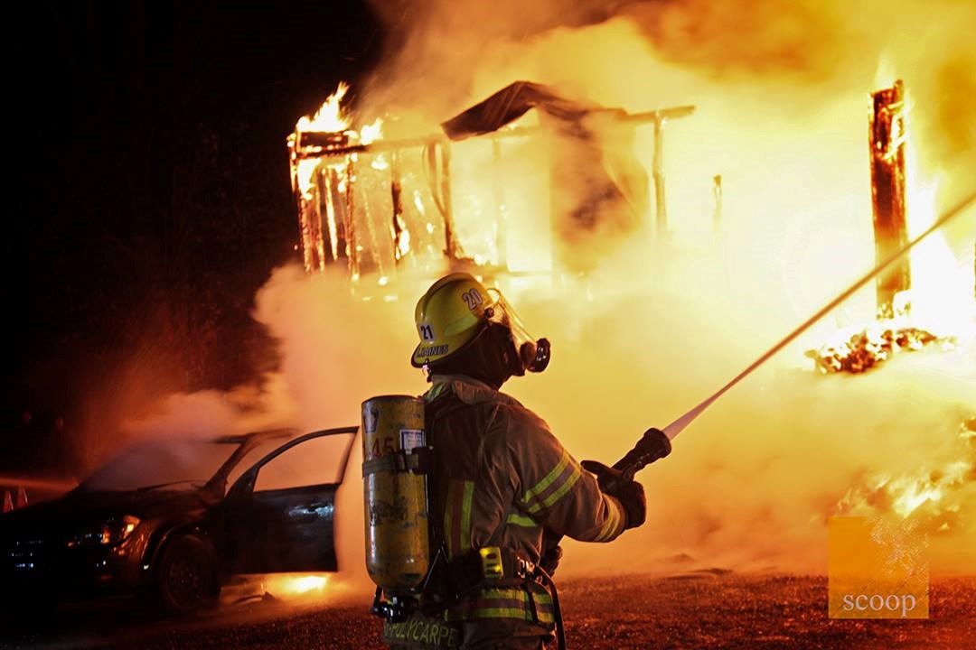 Incendie au garage Labrecque : un homme et une femme ont été arrêtés