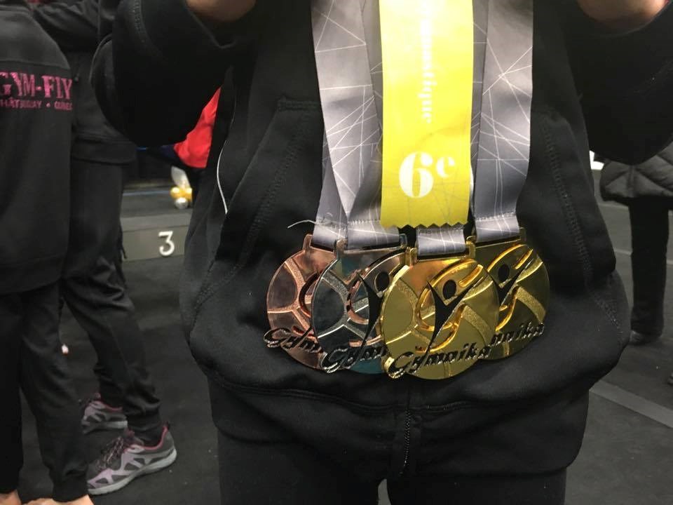 Le Club de gymnastique Gymini remporte 13 médailles et 21 rubans