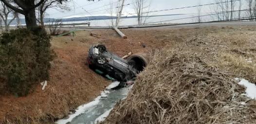 Violente sortie de route sur le chemin de l'Anse à Vaudreuil-Dorion