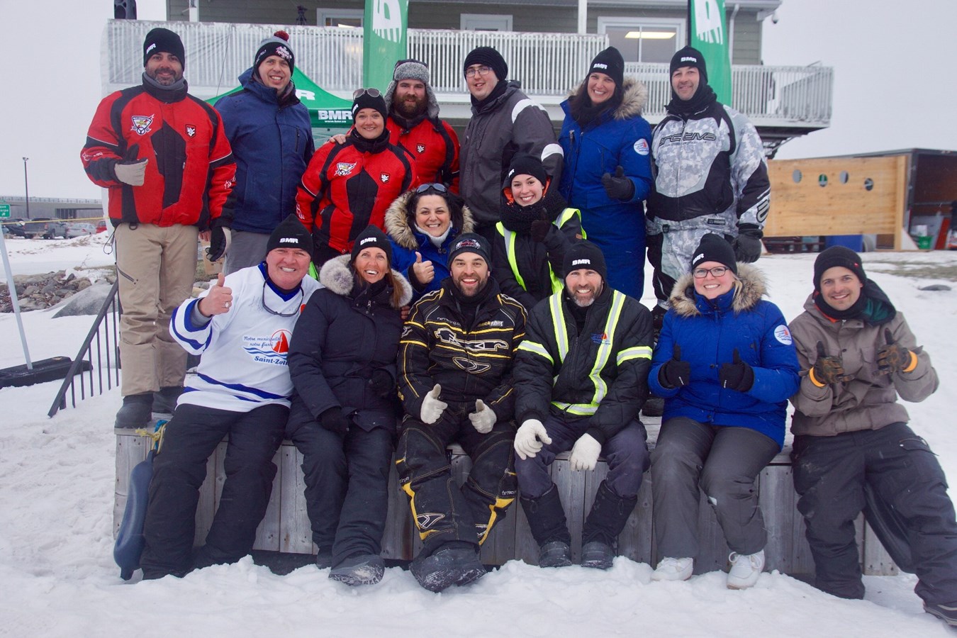 Une deuxième édition réussie pour le Grand prix de tracteurs à gazon sur glace