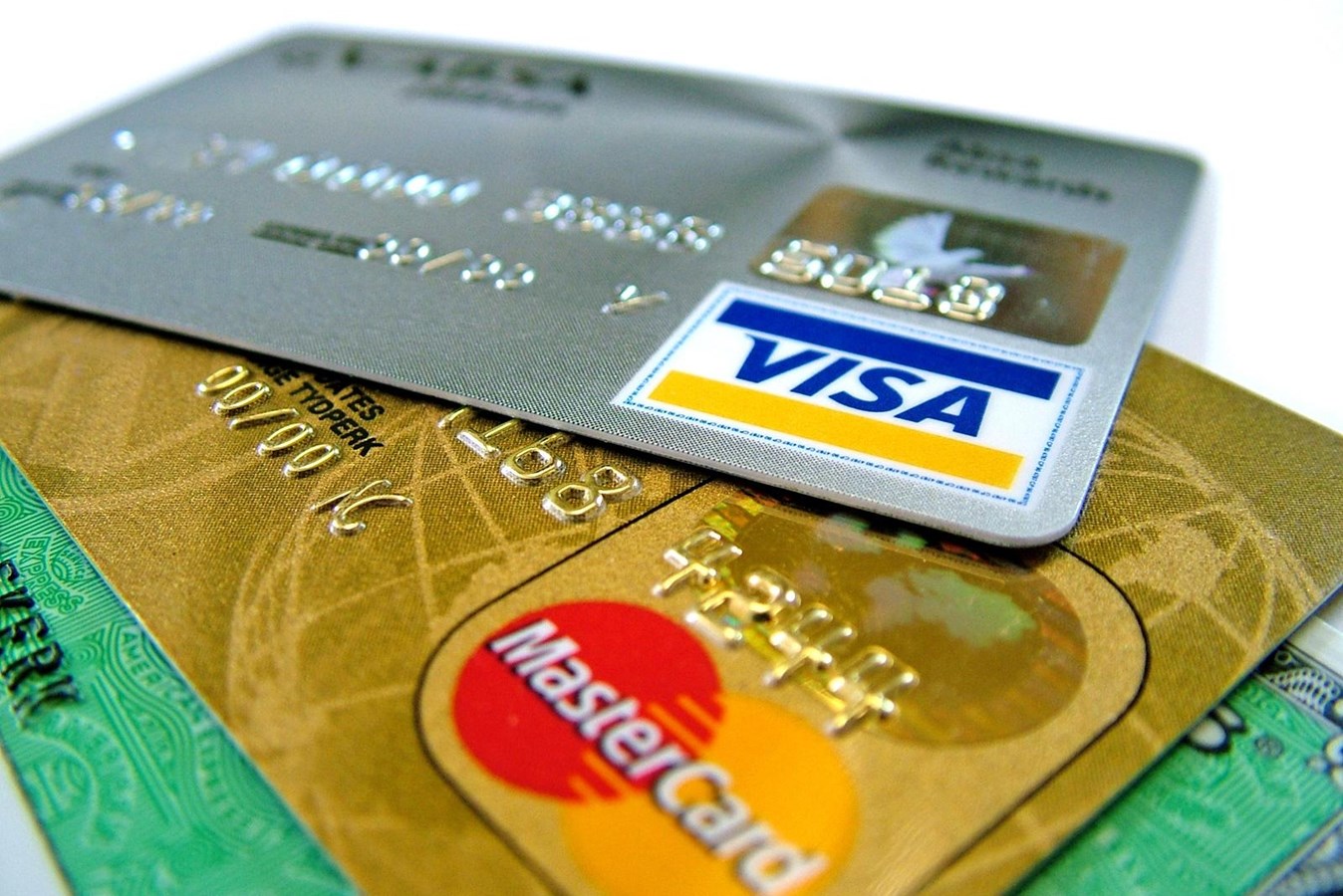 Stratagème de fraude : la SQ met en garde les commerçants lors des transactions effectuées par téléphone