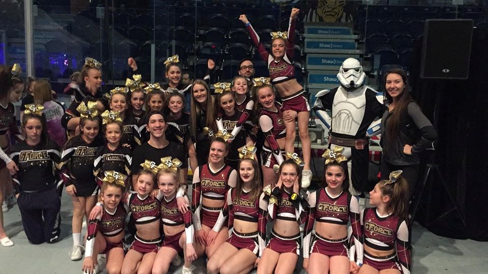 Les athlètes du G-Force font belle figure aux Championnats provinciaux de cheerleading