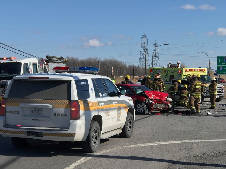 Un face-à-face entre deux véhicules conduit un automobiliste à l'hôpital