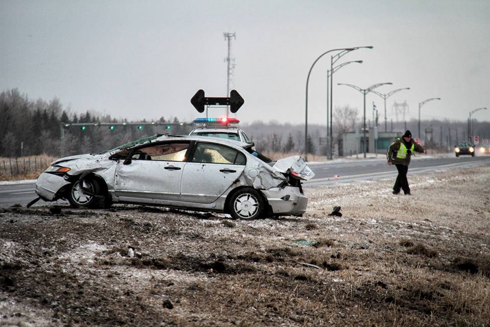 Quatre blessés à la suite d'un capotage sur l'autoroute 20 ouest