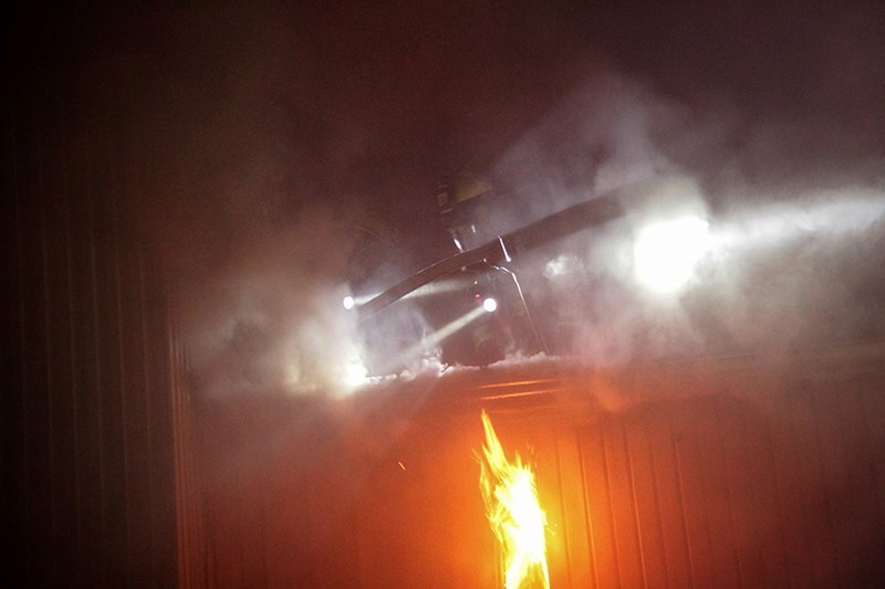 L'incendie du mythique bar à l'Ancre en images