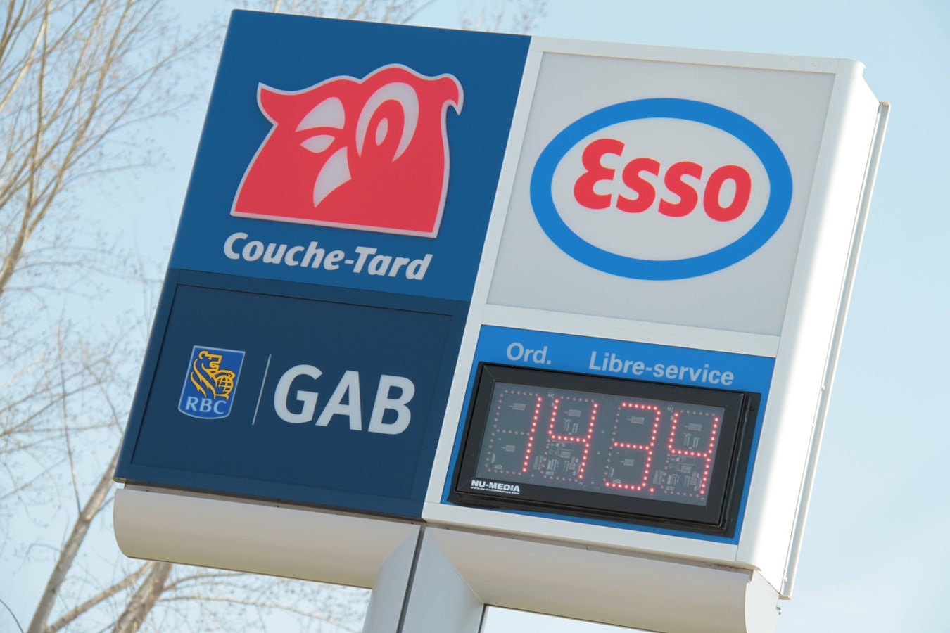 Station Esso route 340 à St-Lazare
