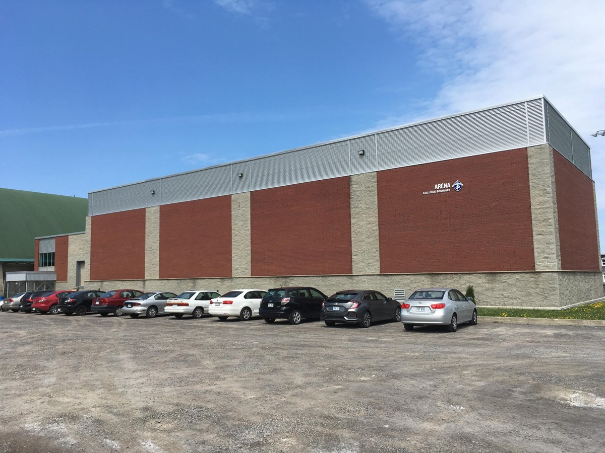 Plus de 455 000 $ pour l'aréna du Collège Bourget 