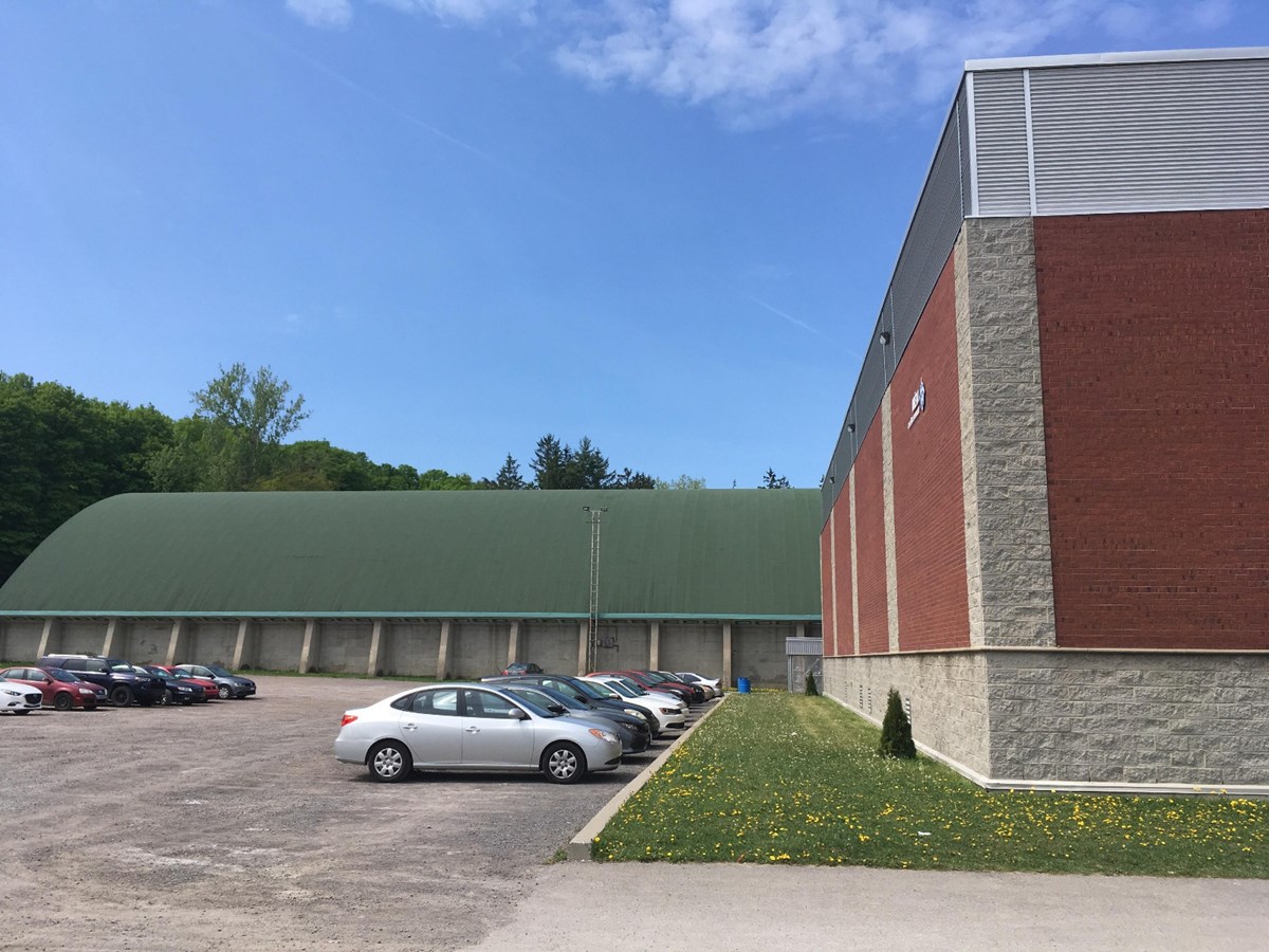 Plus de 455 000 $ pour l'aréna du Collège Bourget 