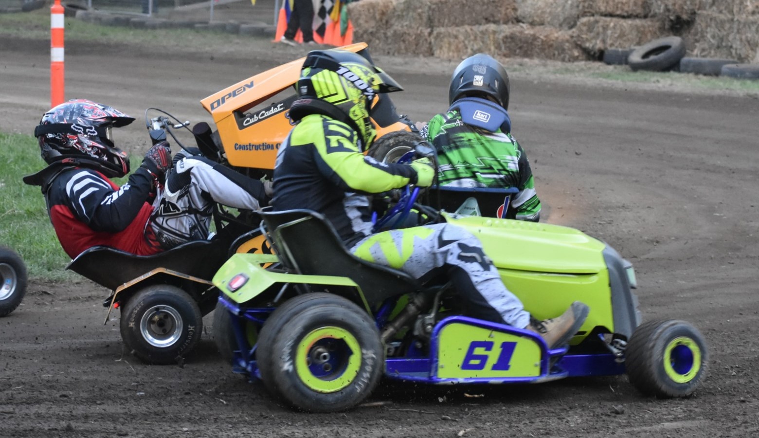 Le Grand prix de tracteurs à gazon de Saint-Zotique en met plein la vue à ses spectateurs