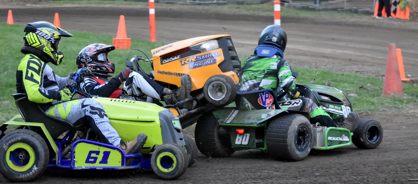 Le Grand prix de tracteurs à gazon de Saint-Zotique en met plein la vue à ses spectateurs
