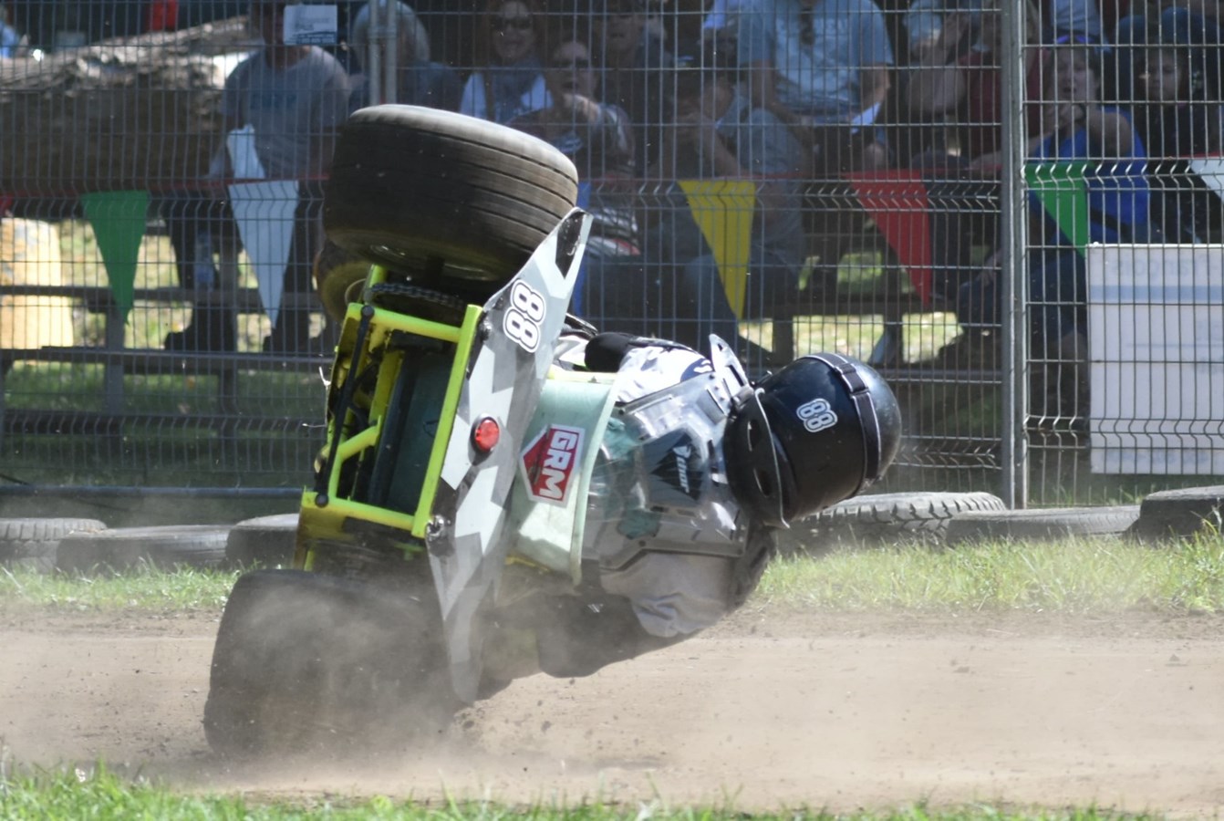 Le Grand prix de tracteurs à gazon de Saint-Zotique en met plein la vue à ses spectateurs