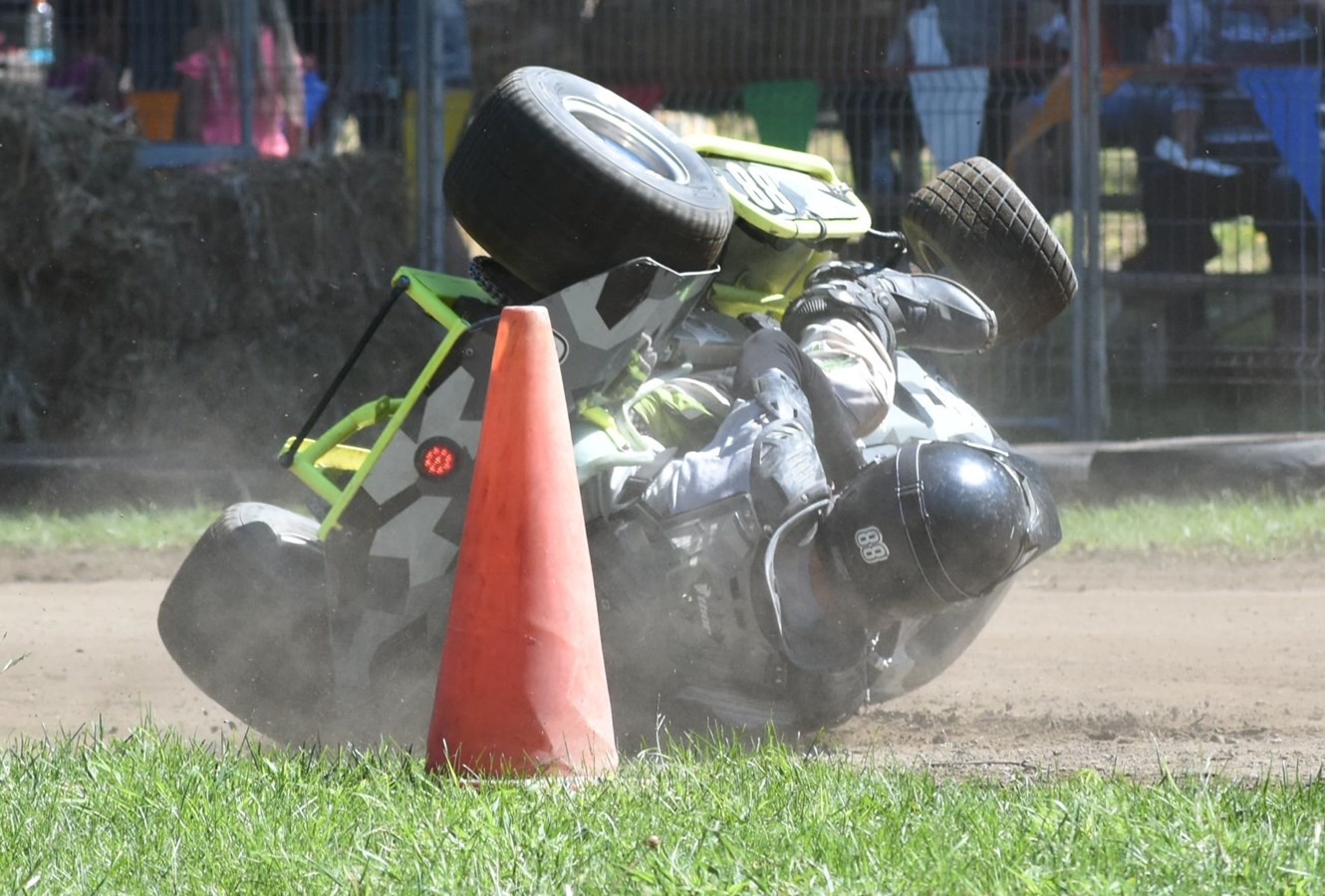 Le Grand prix de tracteurs à gazon de Saint-Zotique en met plein la vue à ses spectateurs