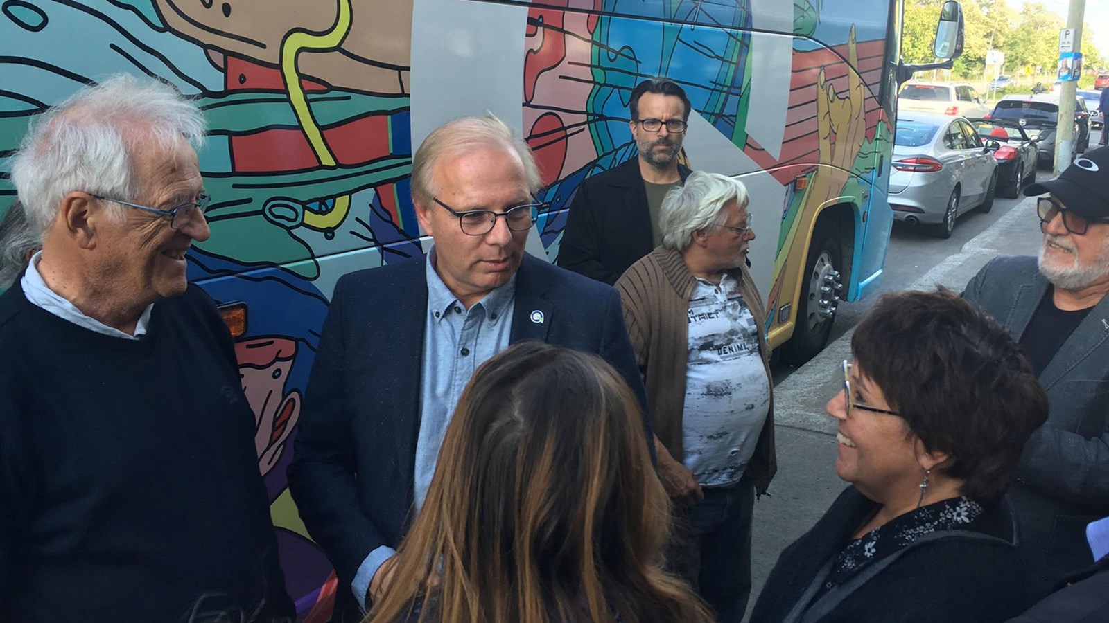 Lors de sa visite à Salaberry-de-Valleyfield, M. Lisée a échangé avec de nombreux partisans. 