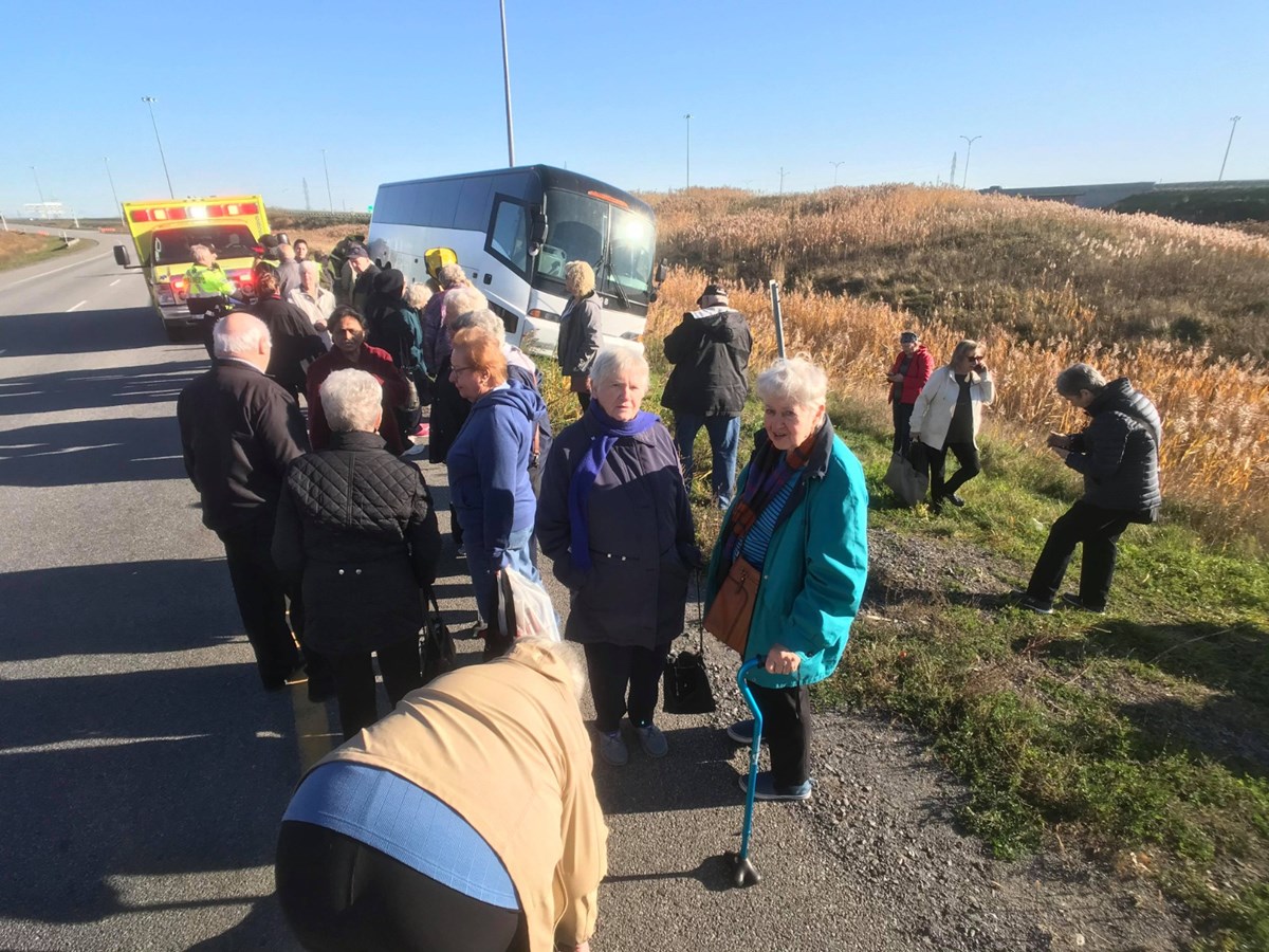 Un autobus fait une sortie de route à Vaudreuil-Dorion