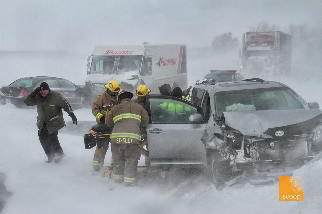 Poudrerie et conditions extrêmes : carambolage sur la route 201