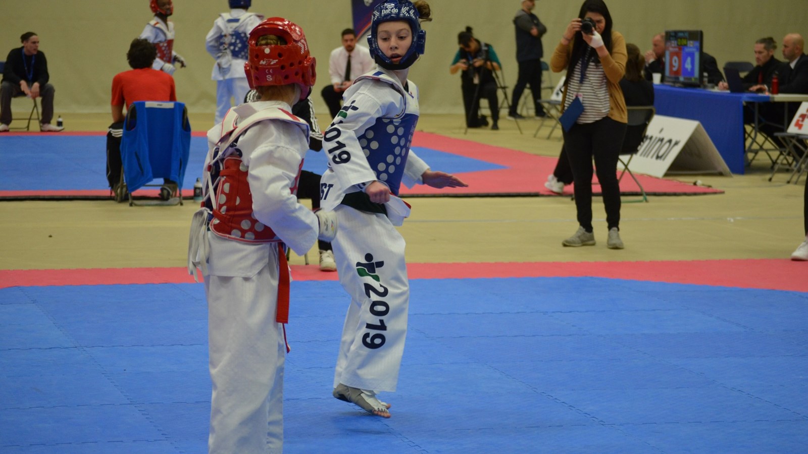 Chloe Mossa de Vaudreuil-sur-le-Lac a surpris son adversaire du Saguenay-Lac-Saint-Jean en début de journée et remontant la pente et en l’emportant en prolongation. Mais son aventure s’est terminée au combat suivant.
