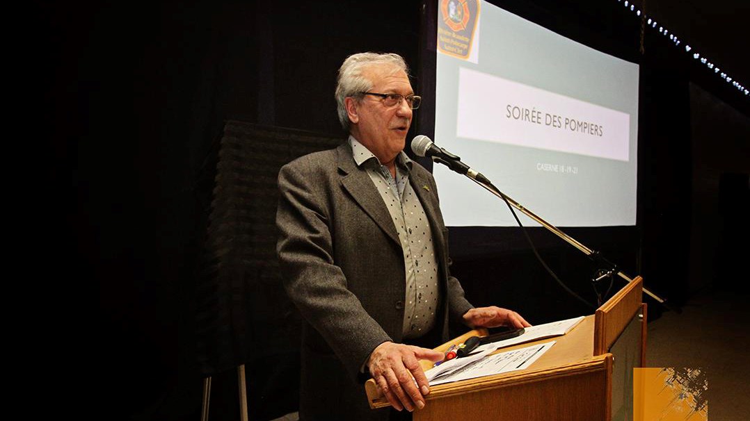 Le maire de Saint-Polycarpe était très heureux d'apprendre que sa municipalité était finaliste au concours Kraft Hockeyville. 