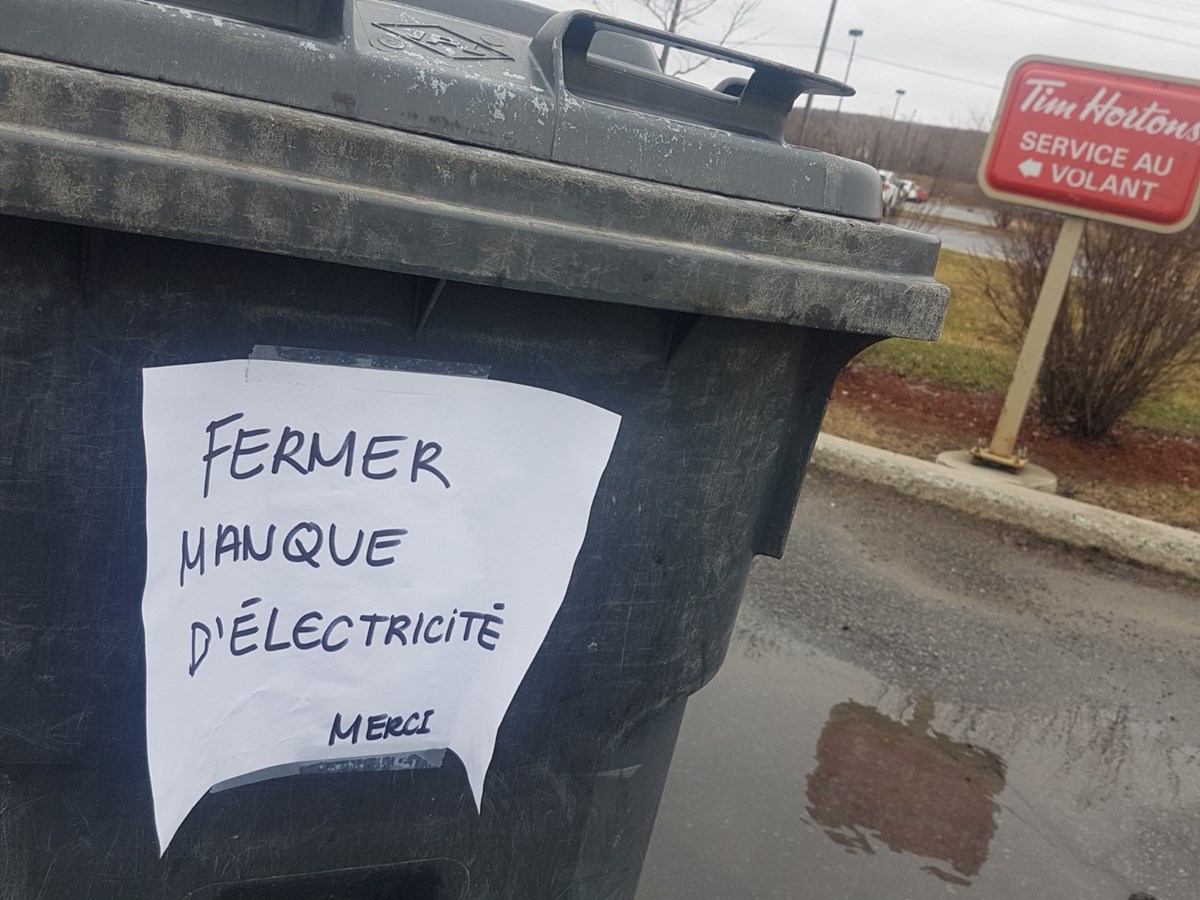 Pannes de courant en cours dans le secteur commercial de Rigaud