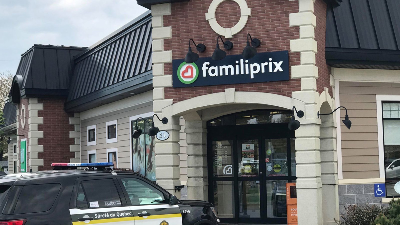 Enquête en cours dans une pharmacie de Coteau-du-Lac