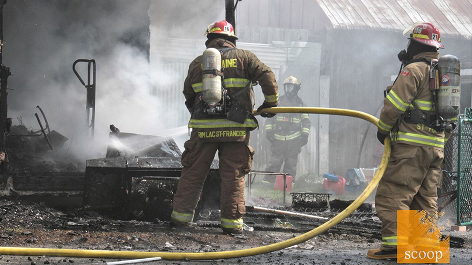 Le feu cause de lourds dommages à une maison centenaire de Rivière-Beaudette
