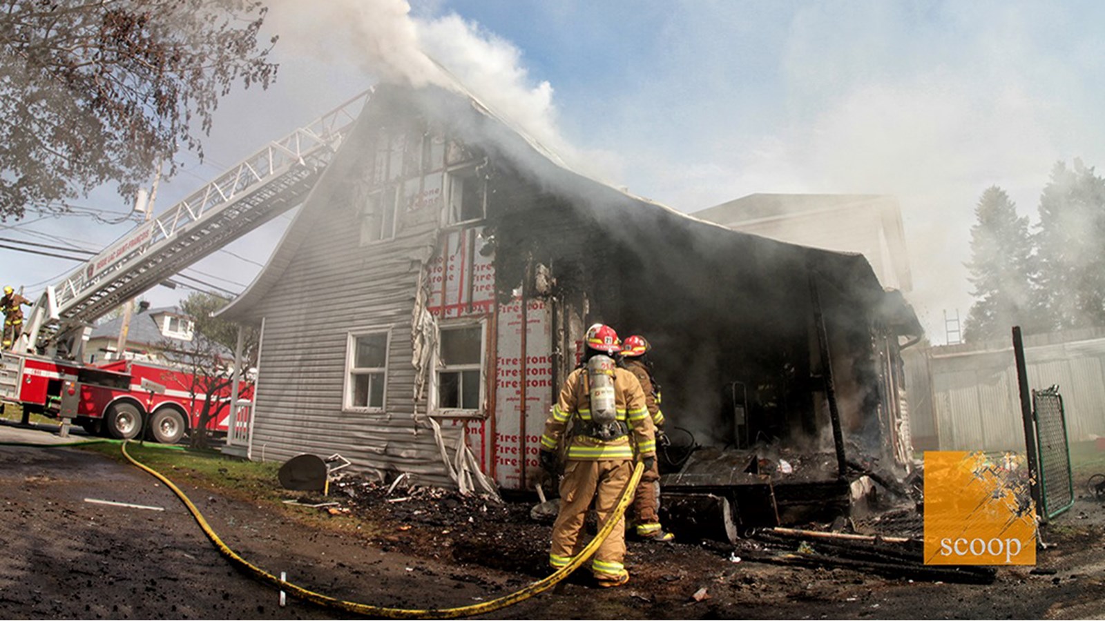 Le feu cause de lourds dommages à une maison centenaire de Rivière-Beaudette