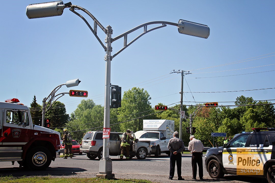 Accident impliquant trois véhicules à Coteau-du-Lac