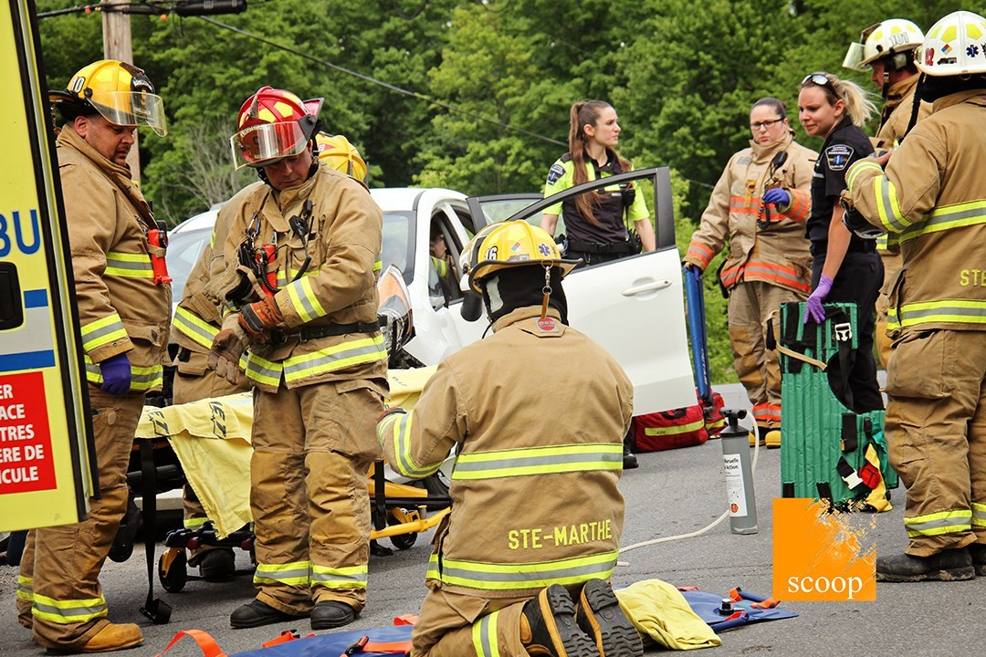 Collision à Sainte-Marthe: une dame est transportée à l'hôpital