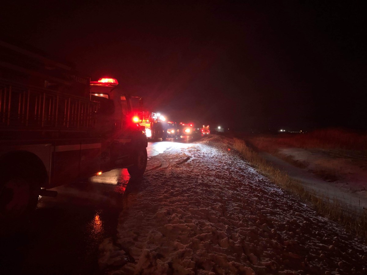 Semi-remorque en flammes sur l'autoroute 20 Ouest