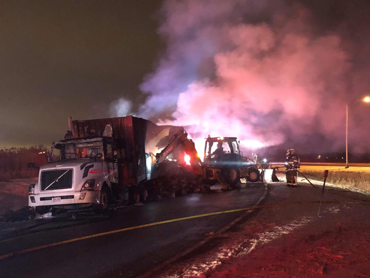Semi-remorque en flammes sur l'autoroute 20 Ouest