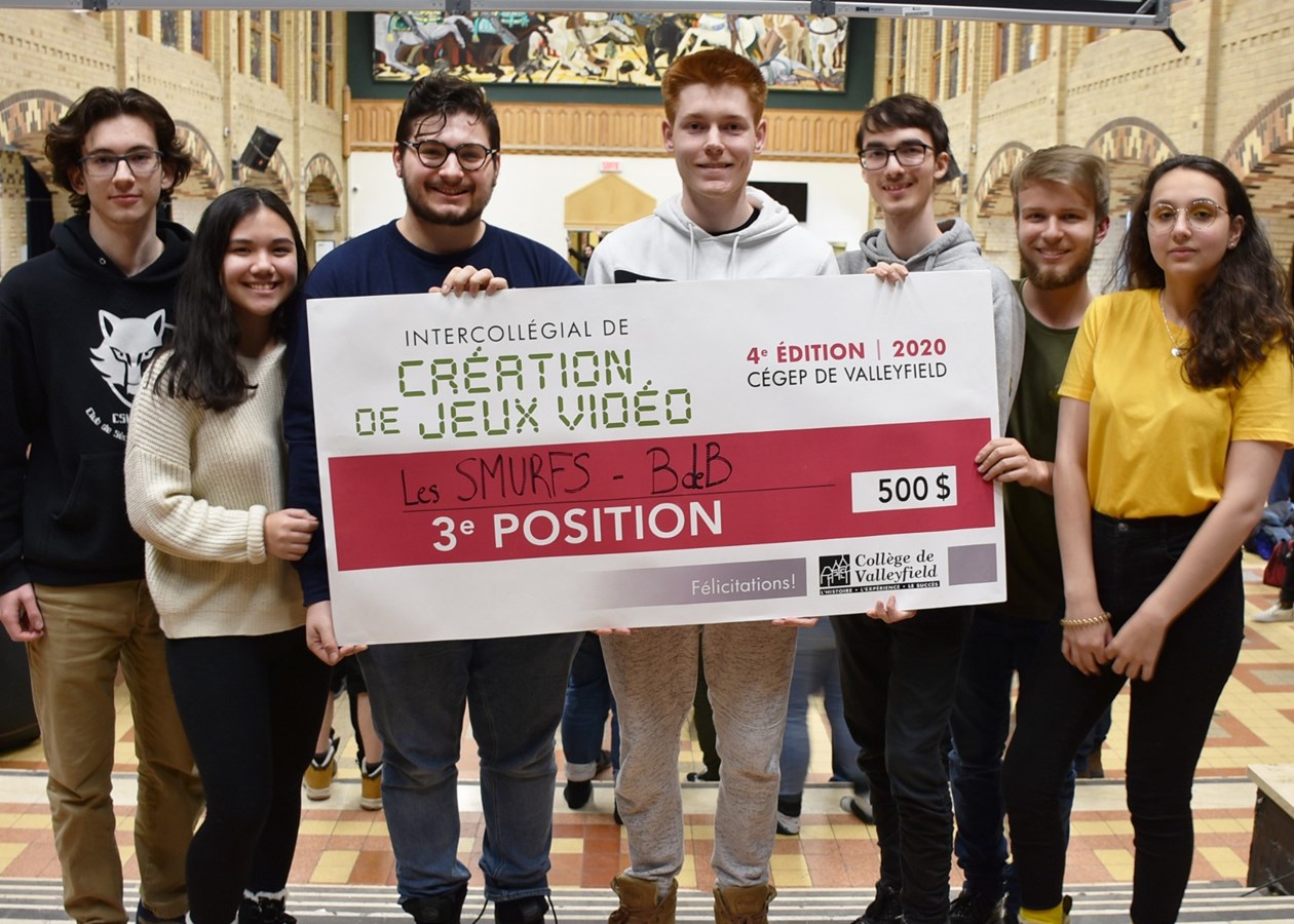 La 3e position et la bourse de 500$ ont été attribuées à l’équipe Les Smurfs du Collège de Bois-de-Boulogne 