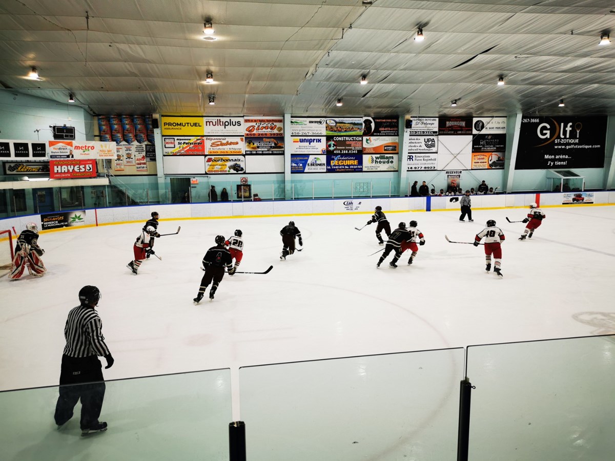 Saint-Polycarpe est hockey