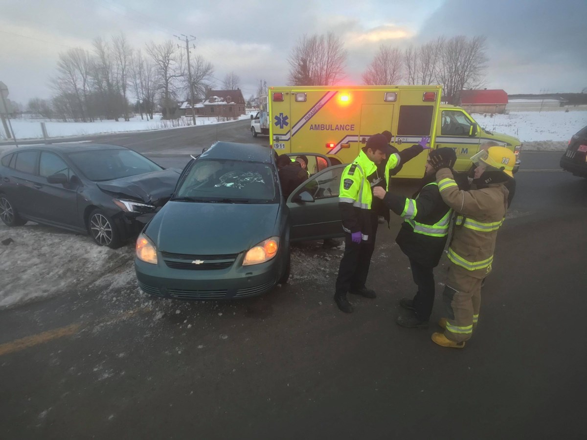 Collision impliquant deux véhicules à Saint-Clet